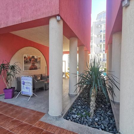 Rose Garden Omax Apartments Slăntjev Brjag Exteriör bild
