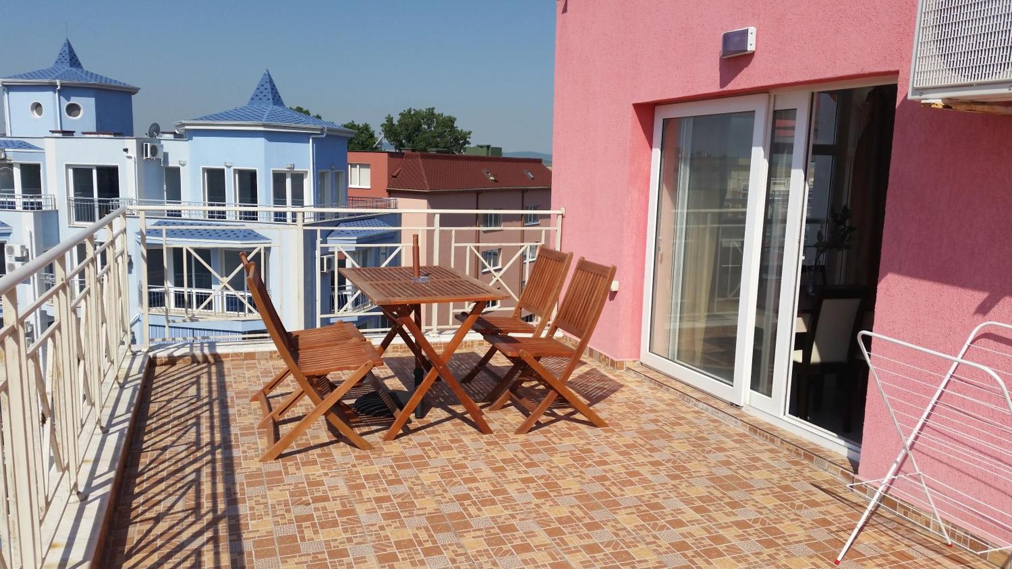 Rose Garden Omax Apartments Slăntjev Brjag Rum bild
