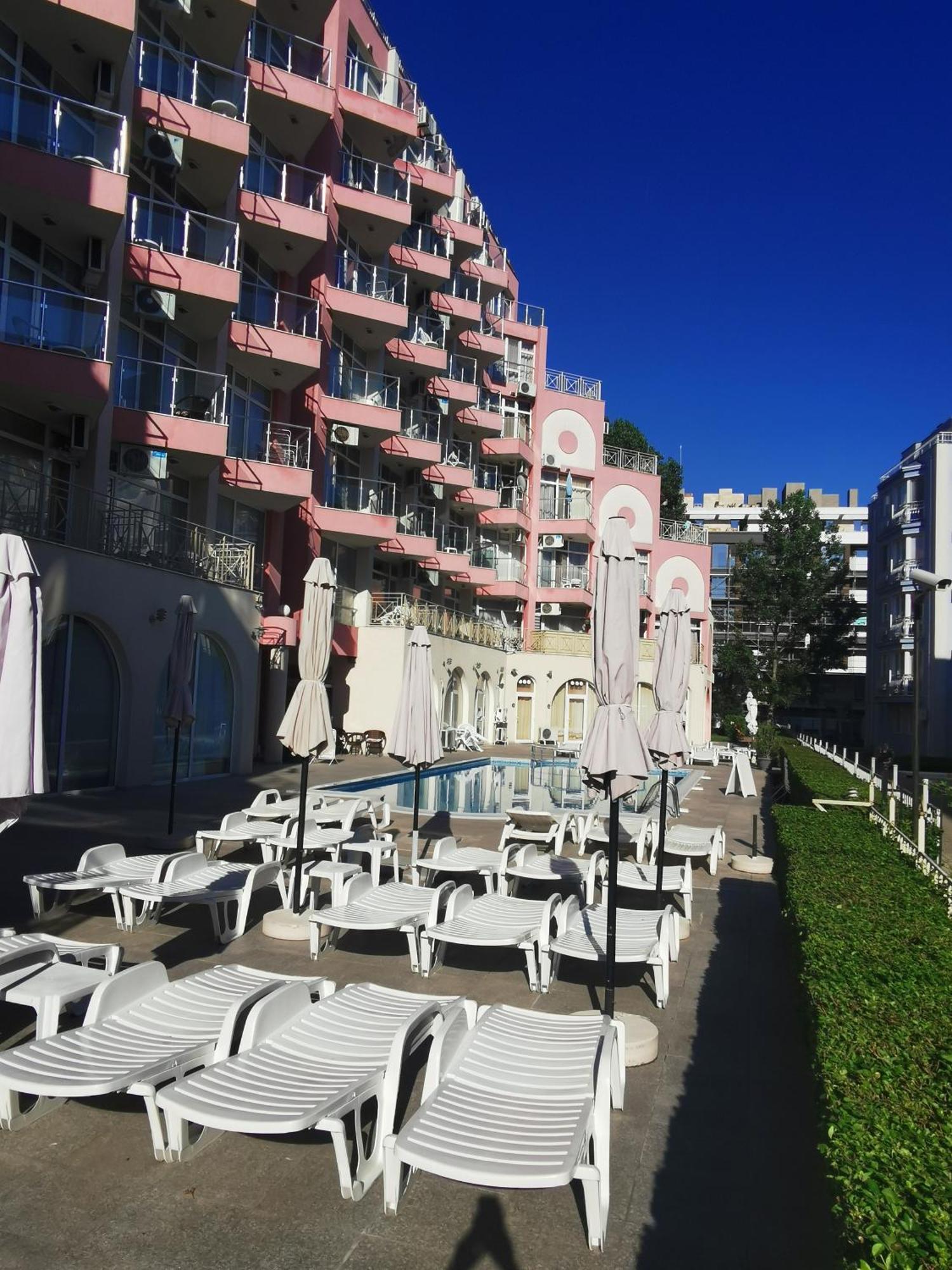 Rose Garden Omax Apartments Slăntjev Brjag Exteriör bild