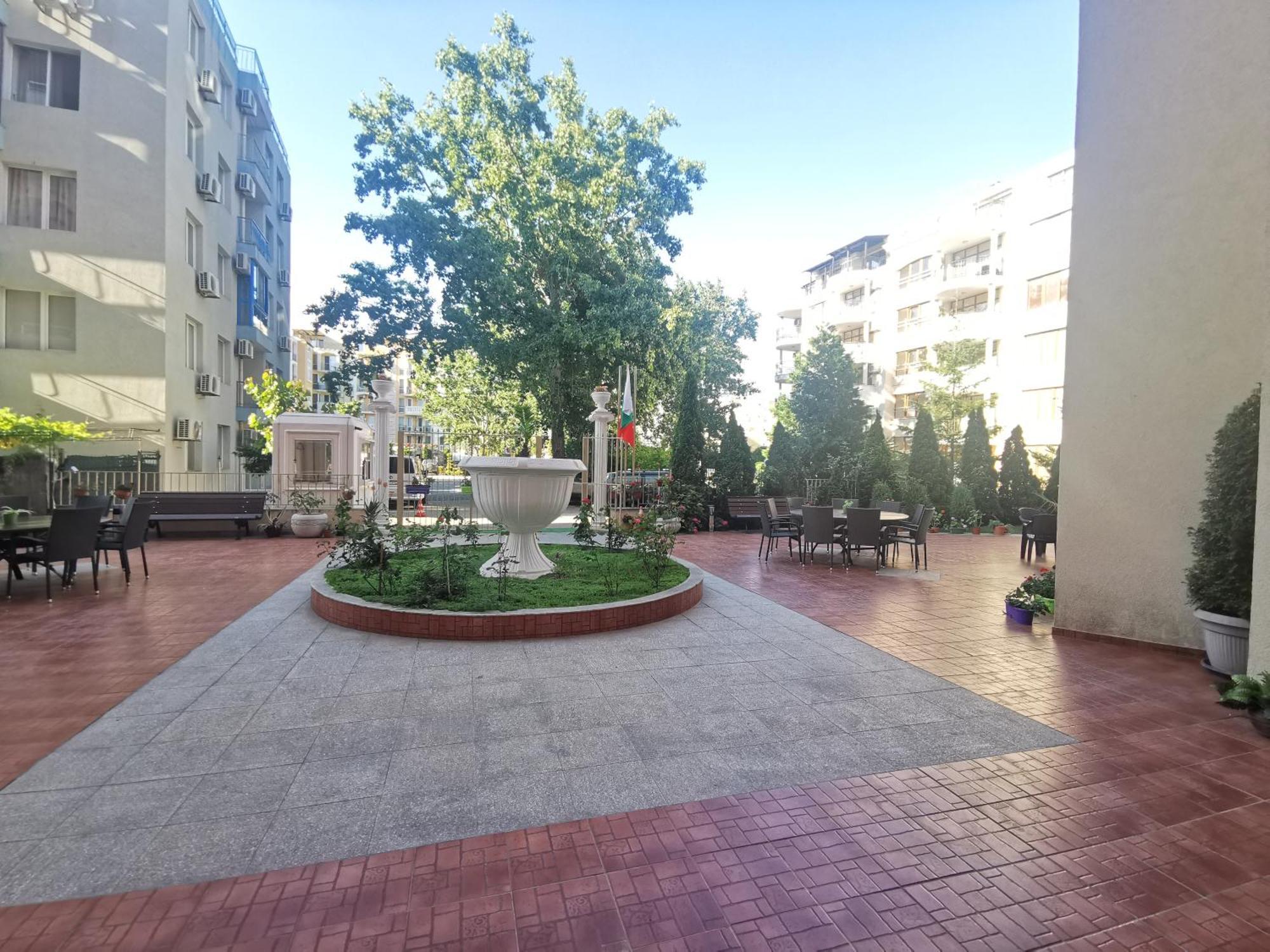 Rose Garden Omax Apartments Slăntjev Brjag Exteriör bild