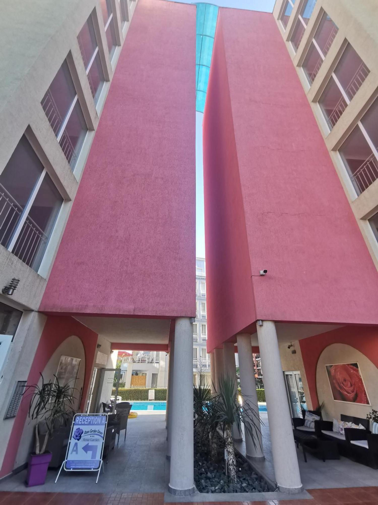 Rose Garden Omax Apartments Slăntjev Brjag Exteriör bild