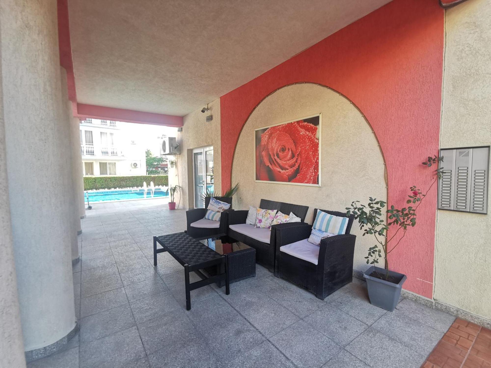 Rose Garden Omax Apartments Slăntjev Brjag Exteriör bild