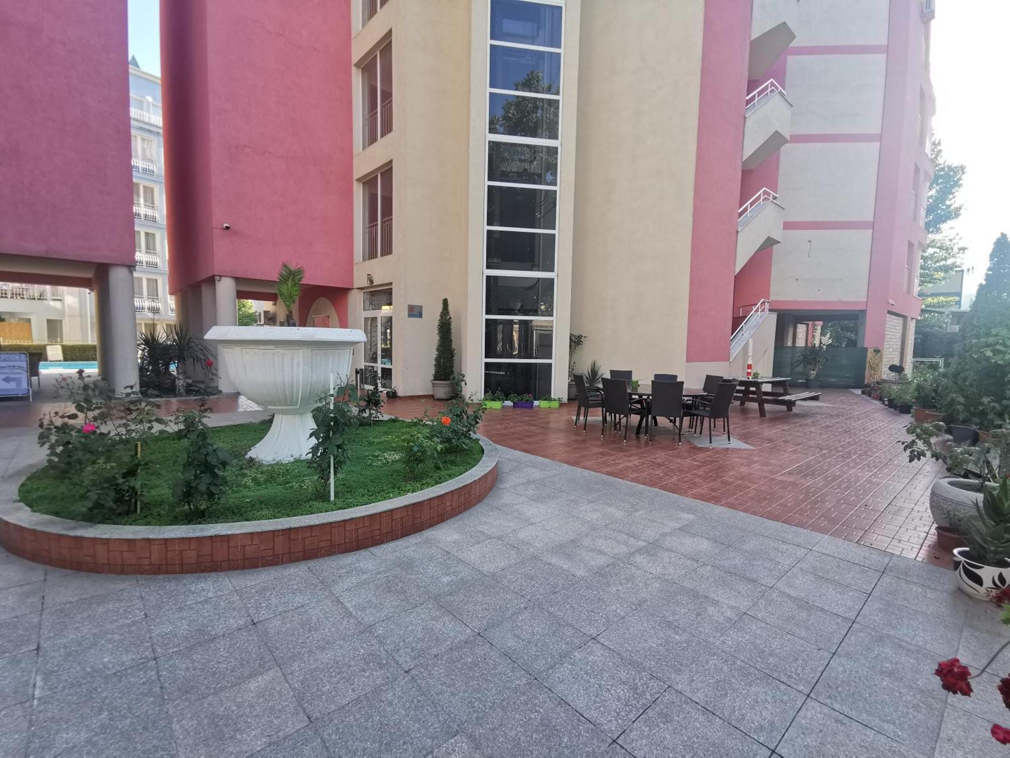 Rose Garden Omax Apartments Slăntjev Brjag Exteriör bild