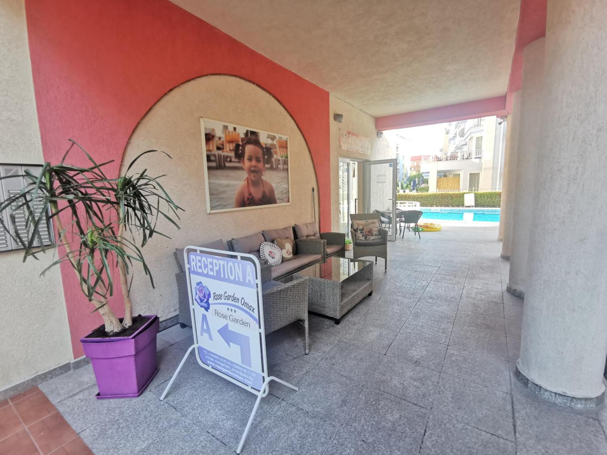 Rose Garden Omax Apartments Slăntjev Brjag Exteriör bild