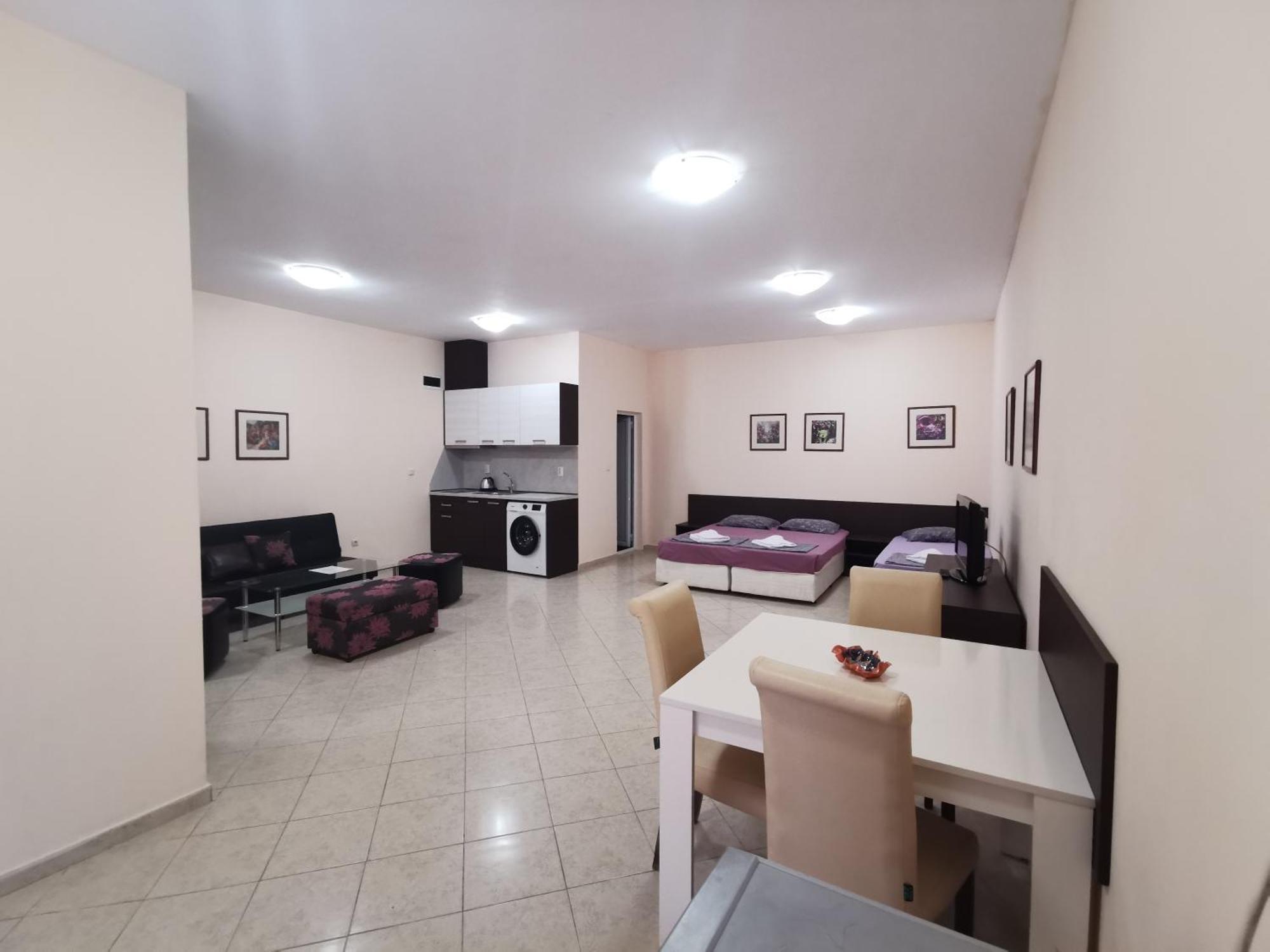Rose Garden Omax Apartments Slăntjev Brjag Exteriör bild